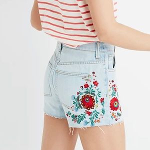 Perfect jean embroidered short